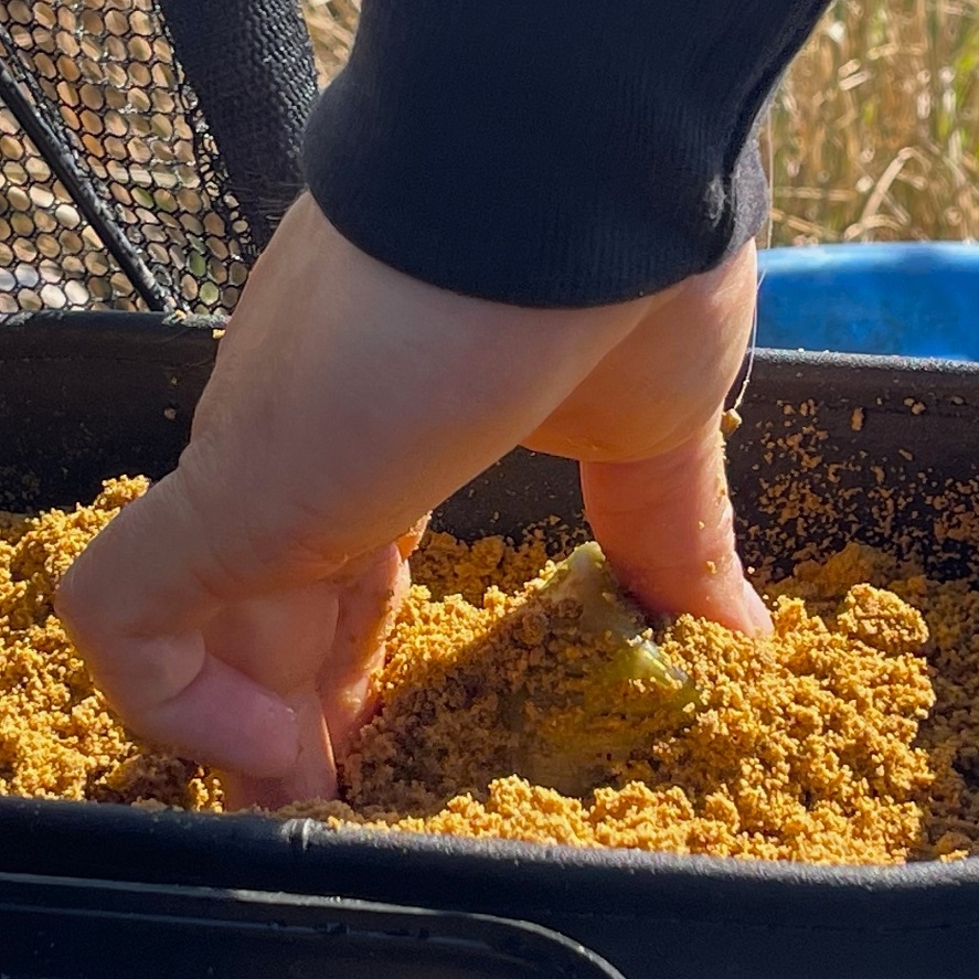 Krmení na method feeder na podzim: zkuste tohle