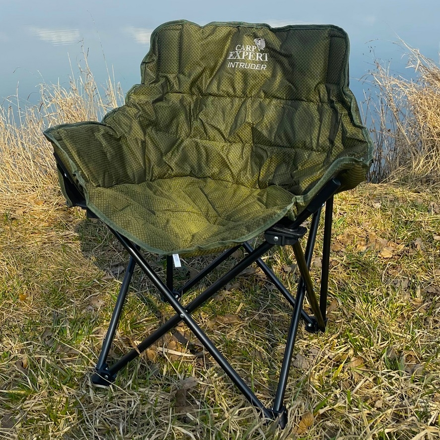Lehké křeslo pro rybáře za pár stovek: hit sezóny