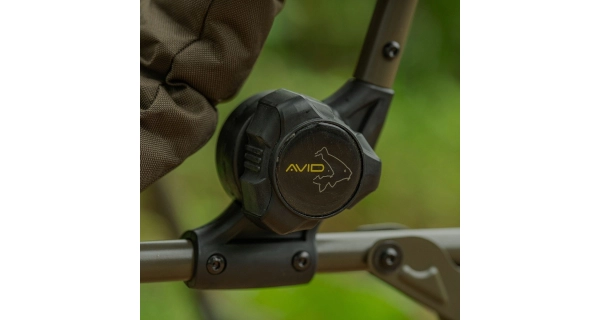 AVID - Křeslo Benchmark Leveltech Recliner Chair