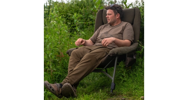 AVID - Křeslo Benchmark Ultra Cozy Chair
