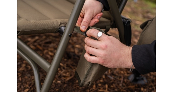 AVID - Křeslo Revolve Armchair Standard