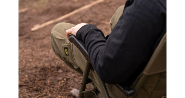 AVID - Křeslo Revolve X Armchair