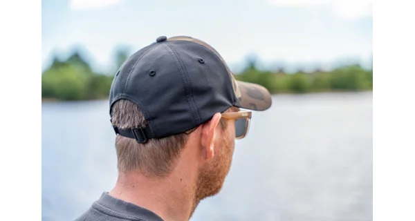 AVID - Kšiltovka Distortion Dark-Camo Hybrid Cap