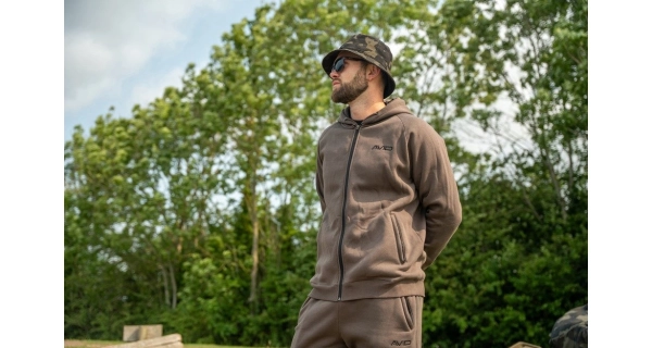 AVID - Mikina Compound Zip Hoodie Peat Brown vel. M