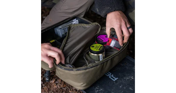 AVID - Pouzdro RVS Double-Sided Tackle Organiser