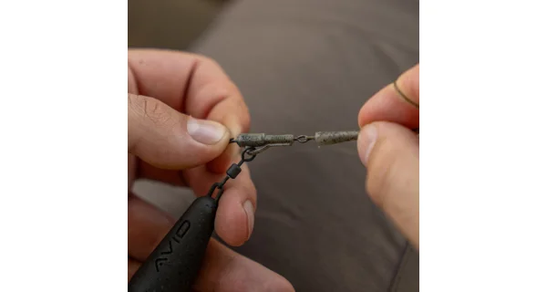 AVID - Převleky na závěsky Outline FleckTone Tail Rubber 10 ks
