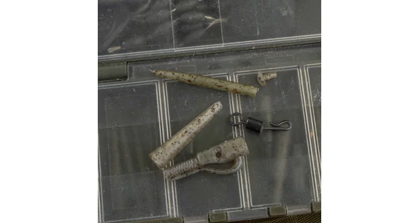 AVID - Závěsky Outline FleckTone Pinned Lead Clips 10 ks