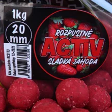 BLACK CARP - Boilies Activ 24 mm 1 kg Sladká jahoda