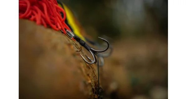 BLACK CAT - Chobotnička Real Worm Teaser Red 160 g