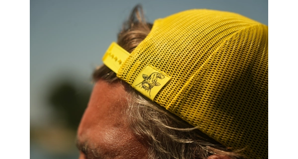 BLACK CAT - Kšiltovka Black and Yellow Trucker Cap