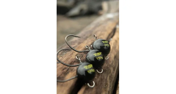 BLACK CAT - Mega Fireball Black DG vel. 8/0 150 g