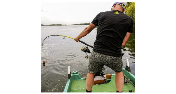 BLACK CAT - Prut Black Passion G2 Long Ranger 600 g 3,3 m