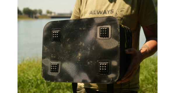 BLACK CAT - Taška Welded Carrier