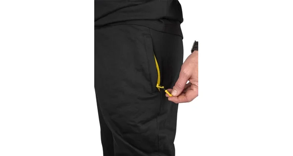 BLACK CAT - Tepláky Black Joggers vel. 3XL