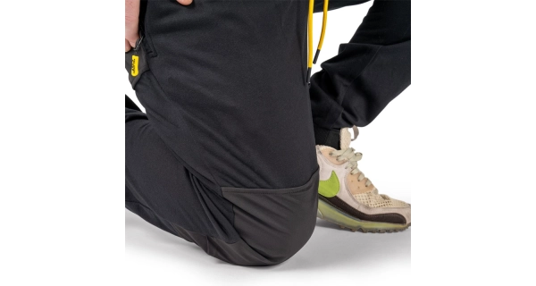 BLACK CAT - Tepláky HD Joggers vel. M