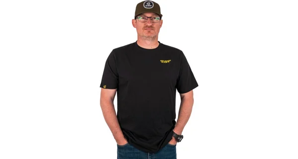 BLACK CAT - Tričko Chase Dreams Black Tee vel. 3XL