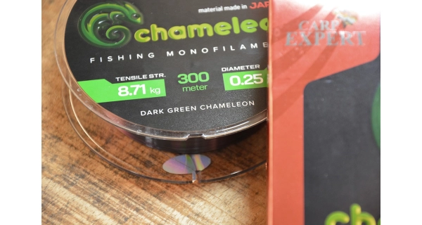 CARP EXPERT - Vlasec Chameleon Shiny Dark Green Monofil 0,28 mm 10,55 kg 300 m