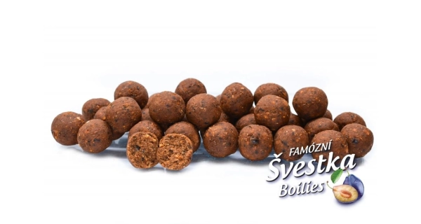 CHYTIL - Boilies 24 mm 1 kg Famózní švestka