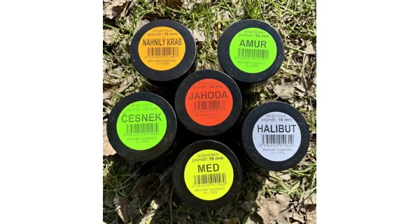 CHYTIL - Dipované boilies Master Carp 16 mm 120 g Česnek