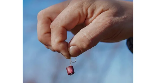 CHYTIL - Feeder peletky s dírou 8 mm 30 g Hruška máslová