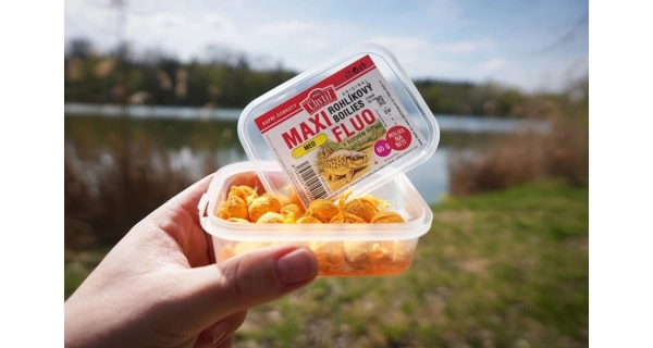 CHYTIL - Rohlíkový boilies Maxi Fluo 20 mm 65 g Vanilka