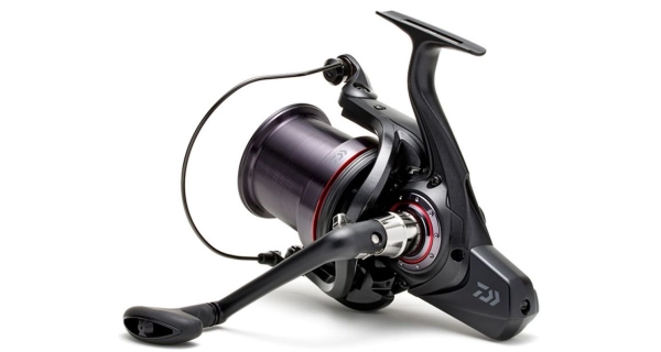 DAIWA - Naviják Whisker 45 SCW QD OT se dvěmi náhradními cívkami