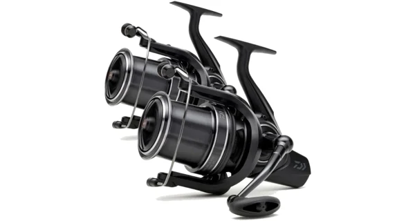 DAIWA - SET 2x naviják 23 Emblem 45 SCW QD