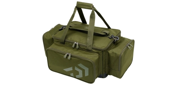 DAIWA - Taška Black Widow Low Level Carryall