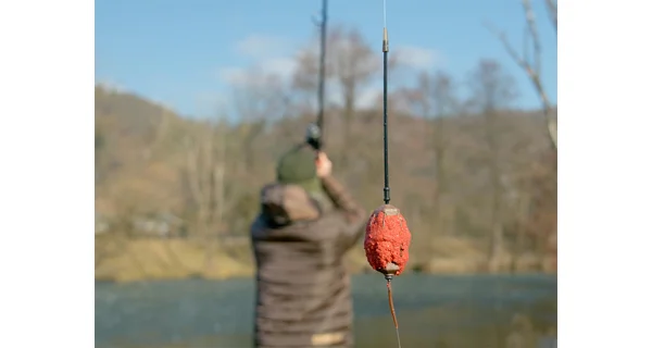 DELPHIN - Olověné krmítko s trubičkou EazySIX 40 g