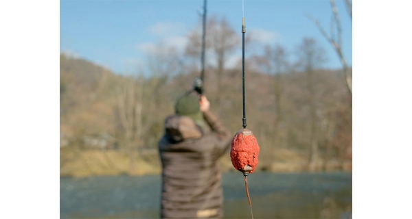 DELPHIN - Olověné krmítko s trubičkou EazySIX 50 g