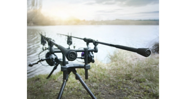 DELPHIN - Prut CorsaBLACK NERO 2,7 m 2,75 lb 2 díly