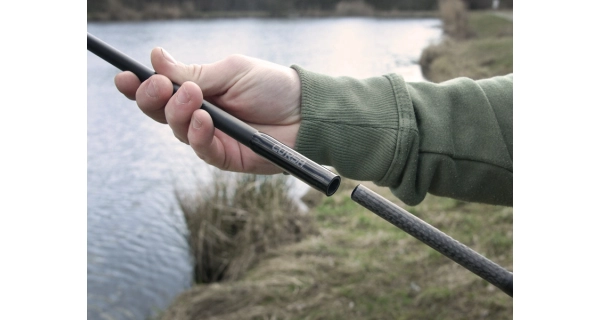 DELPHIN - Prut CorsaBLACK NERO 2,7 m 2,75 lb 2 díly