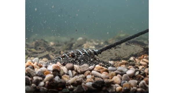 DELPHIN - Pružinové krmítko WireX L 40 g