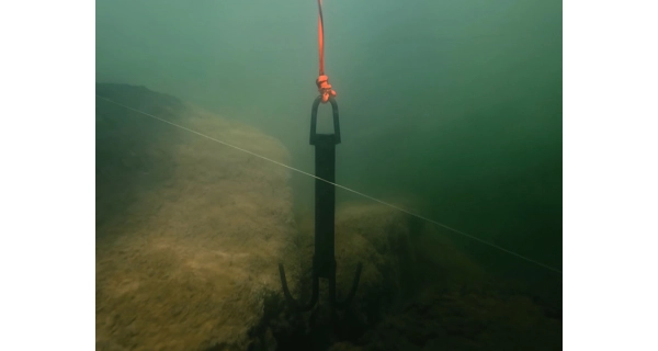 DELPHIN - Uvolňovací kotva pro montáž HELP