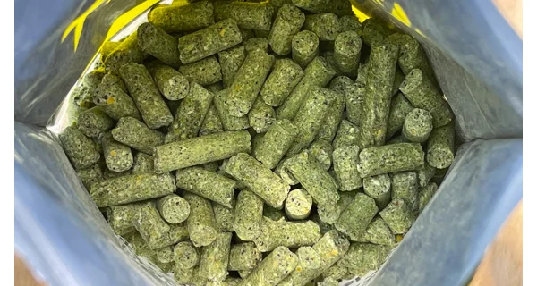 FISHMAX - Amurové pelety 8 mm 1 kg