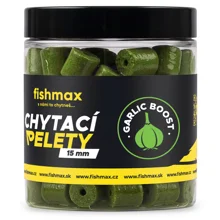 FISHMAX - Chytací pelety v dipu Garlic Boost 15 mm