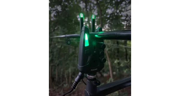 FLACARP - Svítící záchytné uši Ears2 s LED Fialová