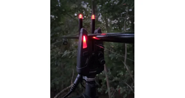 FLACARP - Svítící záchytné uši Ears2 s LED Fialová