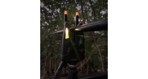 FLACARP - Svítící záchytné uši Ears2 s LED Zelená