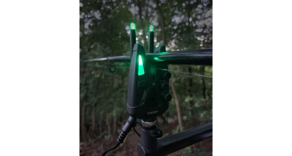 FLACARP - Svítící záchytné uši Ears2 s LED Zelená
