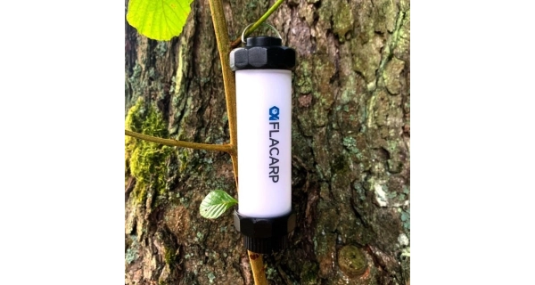 FLACARP - Vodotěsné LED světlo FL7 s příposlechem a USB-C konektorem