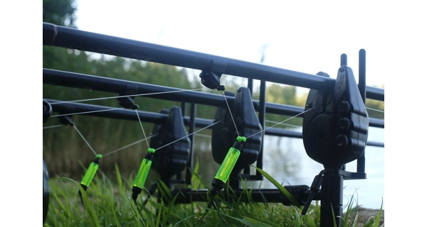 FOX - Klip na vlasec Black Label Adjustable Rod Clip 2 ks