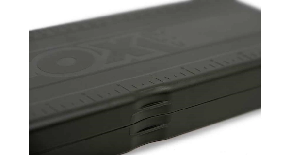 FOX - Krabička Edges Rig Box Inc 50 Pins Large