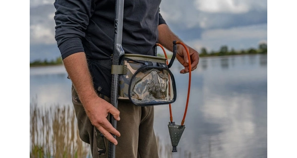 FOX - Ledvinka na krmení Aquos Camolite Bait Belt 8 l