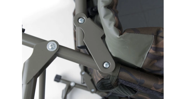 FOX - Lehátko Camo Bedchair R1 Compact