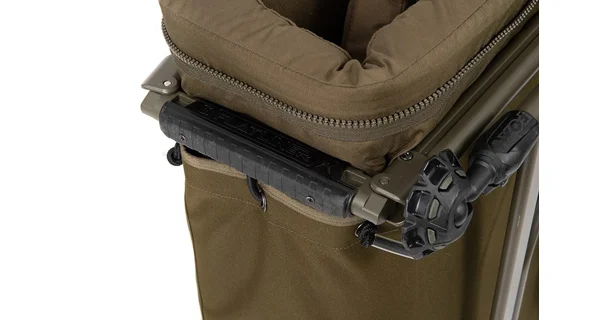 FOX - Lehátko se spacákem Flatliner X MF8 All Season System