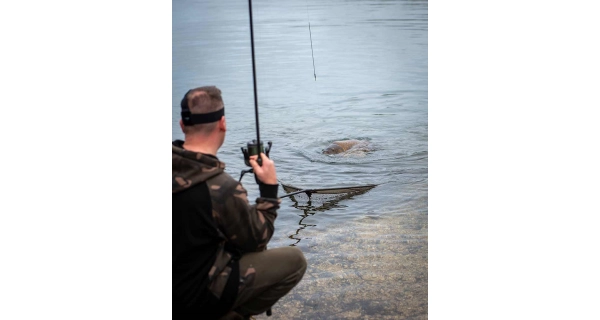 FOX - Podběrák Eos-X Landing Net 6 ft 42