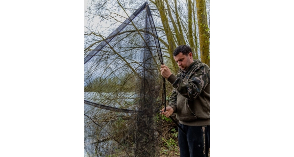 FOX - Podběráková síť Camo Landing Net Mesh 46