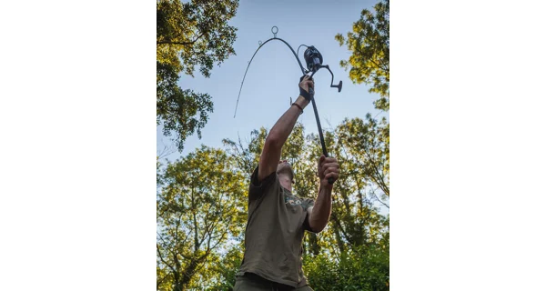 FOX - Prut Horizon X4 Black 13 ft 4 lb 2 díly