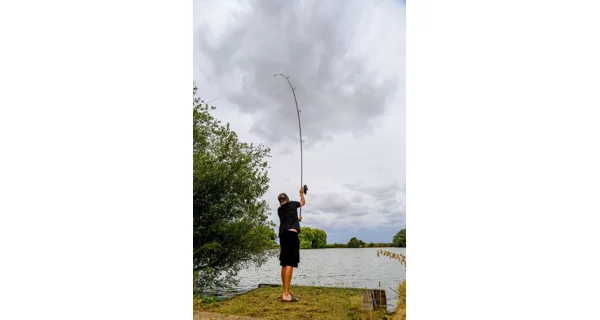 FOX - Prut Horizon X5 Black 3,6 m 4 lb 2 díly